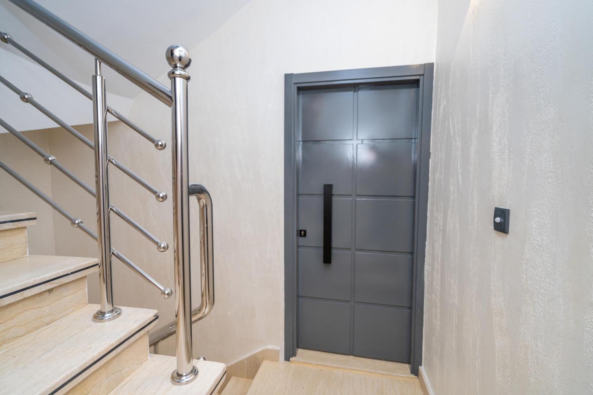 Serenity Stays-luxury & 1 Apartamento